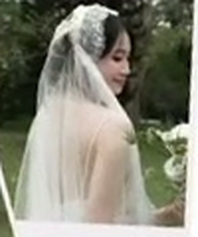 Cô dâu Hồng Ngọc